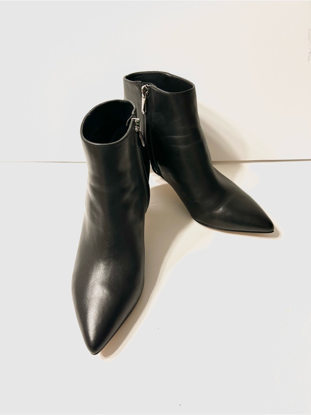 Sam Edelman Black Pointed-Toe Low-Kittten Heel Ankle Booties